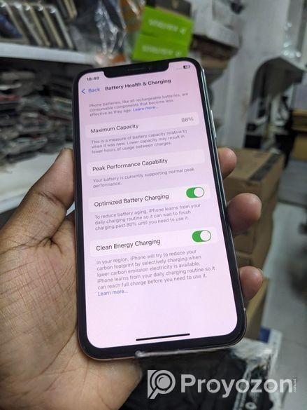 Apple iPhone XS (Used)