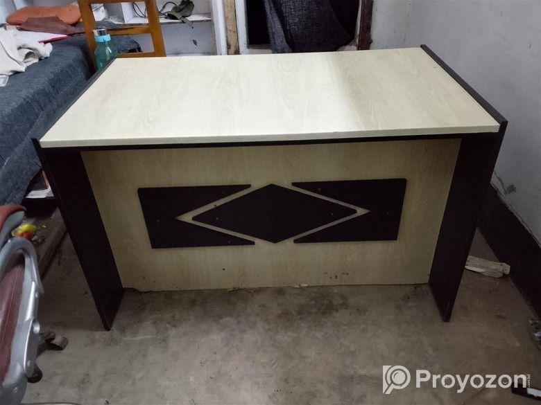 Office Desk + Boss Chair Computer Table