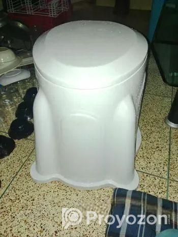 আর এফ এল হাই কমোড