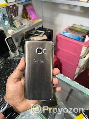 Samsung Galaxy S7 Edge . (Used)