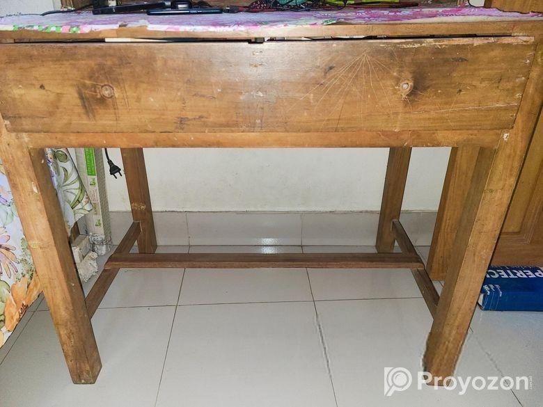 সেগুন কাঠের টেবিল বিক্রি হবে