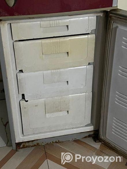 রেফ্রিজারেটর