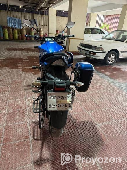 Suzuki Gixxer . 2019