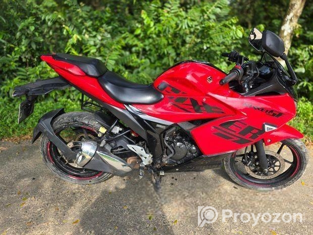 Suzuki Gixxer SF . 2021