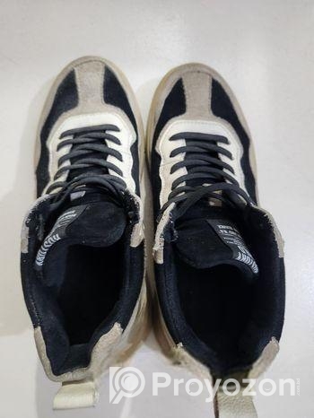 Rockstory And ‘rs’ Standard Service”