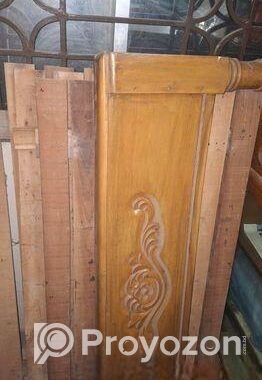 চার ফুট বাই সাত খাট