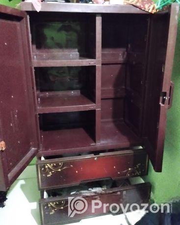 আলমারি বিক্রয় করা হবে