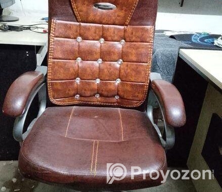 Office Desk + Boss Chair Computer Table