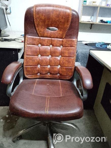 Office Desk + Boss Chair Computer Table