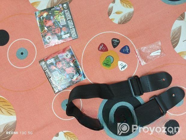 ilsha ব্রান্ডের একোস্টিক গিটার