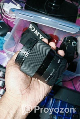 Sigma 56 Mm 1.4 Lens