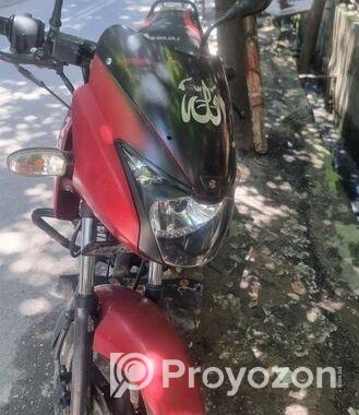 Bajaj Pulsar 150 . 2012