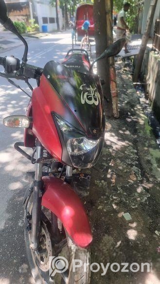 Bajaj Pulsar 150 . 2012