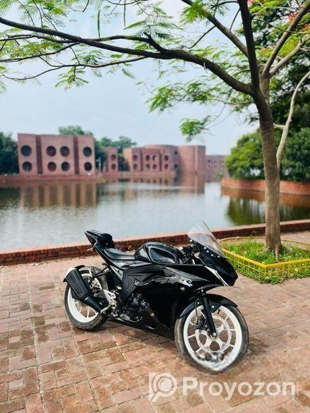 Suzuki GSX R150 ABS . 2021