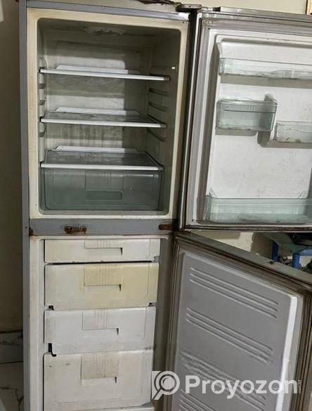 রেফ্রিজারেটর