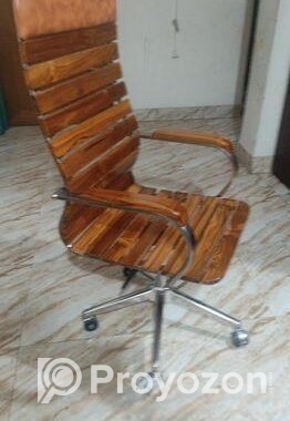 Wooden swivel chair