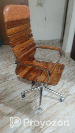 Wooden swivel chair