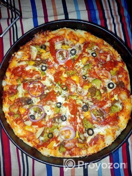 সুস্বাদু পিৎজা! মুখরোচক পিৎজা চান? তাহলে এখনি অর্ড