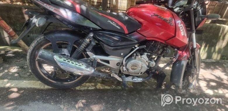Bajaj Pulsar 150 . 2012