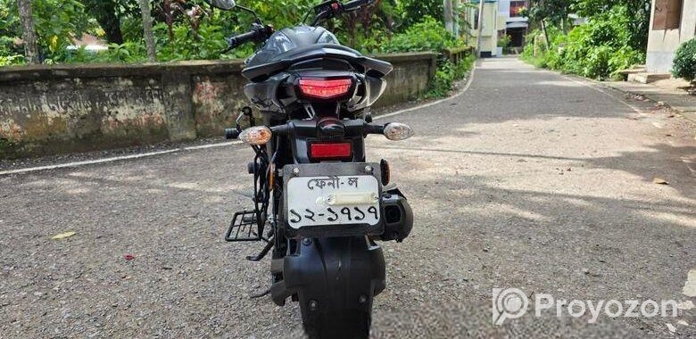 Yamaha FZS V3 (Deluxe) 2022