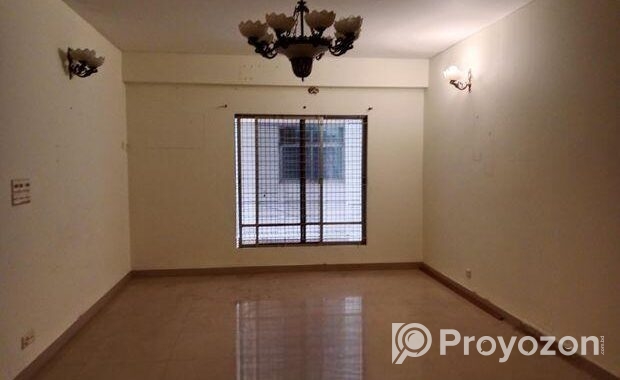 good looking 3 bedroom apt available in banani Nor