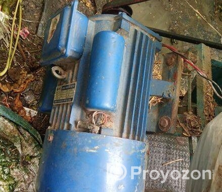 ছাগলের খর কাটা মেশিন বিক্রি করা হবে।
