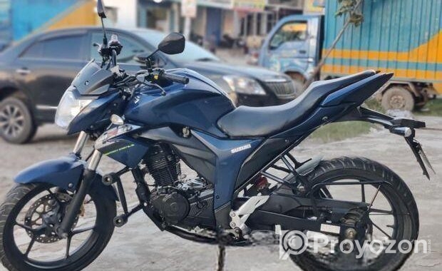 Suzuki Gixxer সুপার ফ্রেস 2023