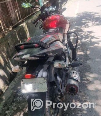 Bajaj Pulsar 150 . 2012