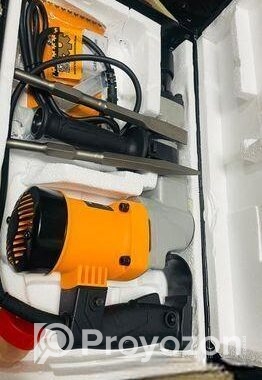 Breaker machine