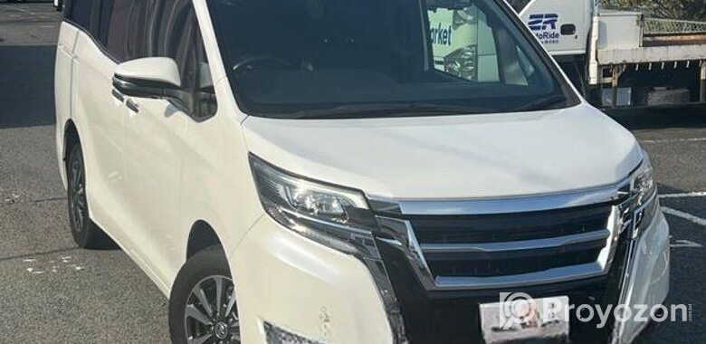 Toyota Esquire SUNROOF NON HYBRID 2019