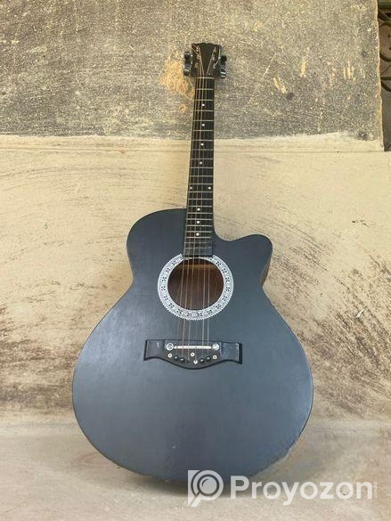 গিটারটি বিক্রি করা হবে