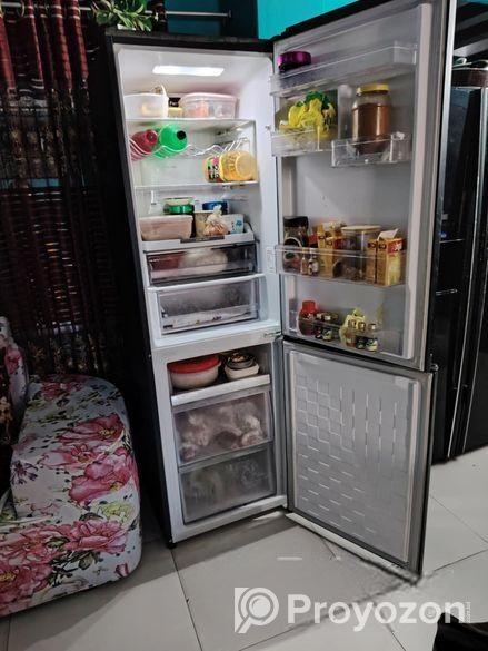 Hitachi Fridge