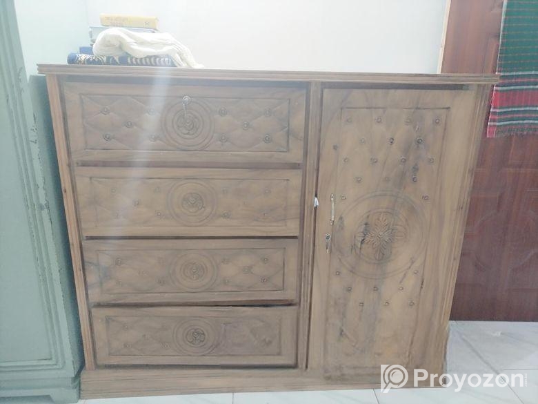 ওয়ারড্রব বিক্রি