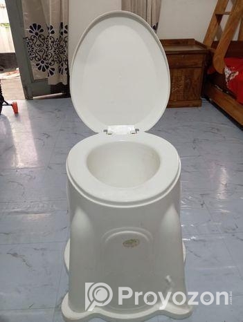 প্লাস্টিকের হাই কমোড