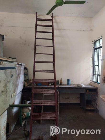 লোহার মই ৬০ কেজি ১২/ ৪ ফিট