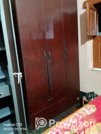 তিন দরজা বিশিষ্ট পারটেক্স এর আলমারি