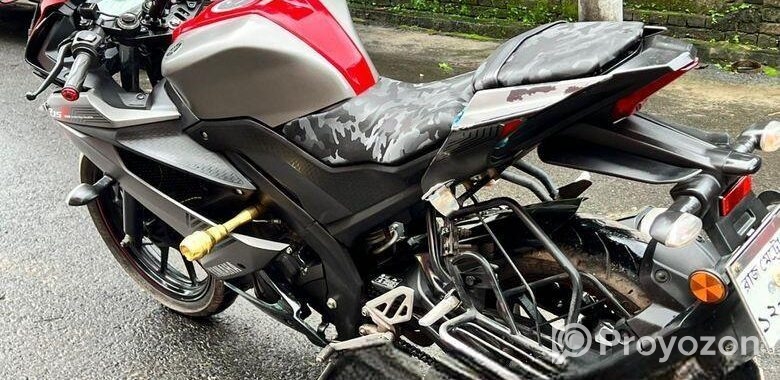 Yamaha R15 2021