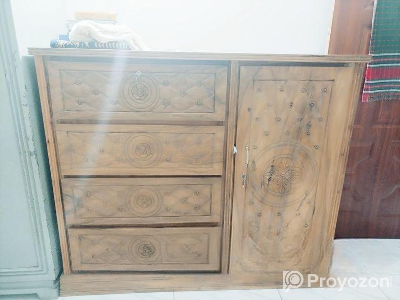 ওয়ারড্রব বিক্রি