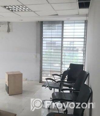 Residence Building 3200 SqFt 3rd Floor Available R