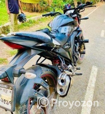 Suzuki Gixxer Monotone . 2017