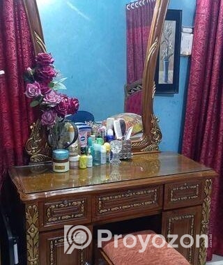 সেগুন কাঠের ড্রেসিং টেবিল