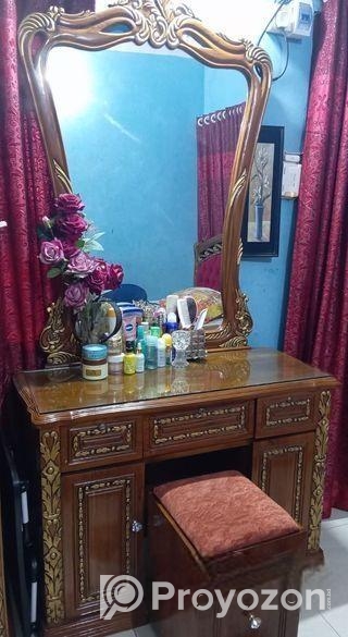 সেগুন কাঠের ড্রেসিং টেবিল