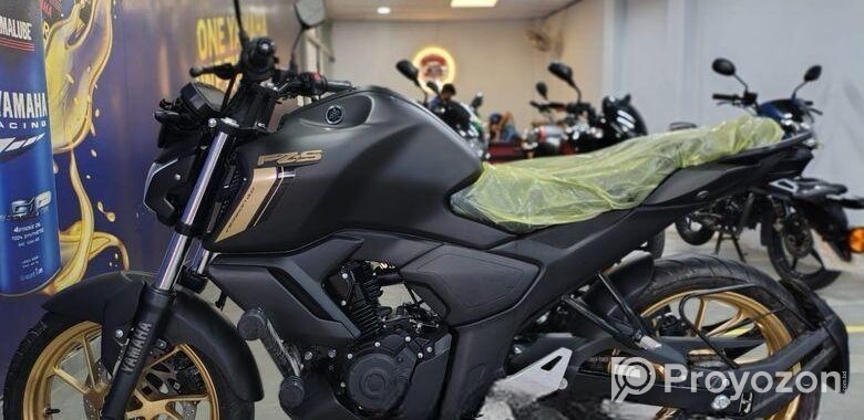 Yamaha FZS BLACK 2025