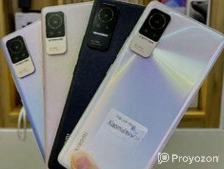 Xiaomi 8/128 শ্যামলীতে (New)