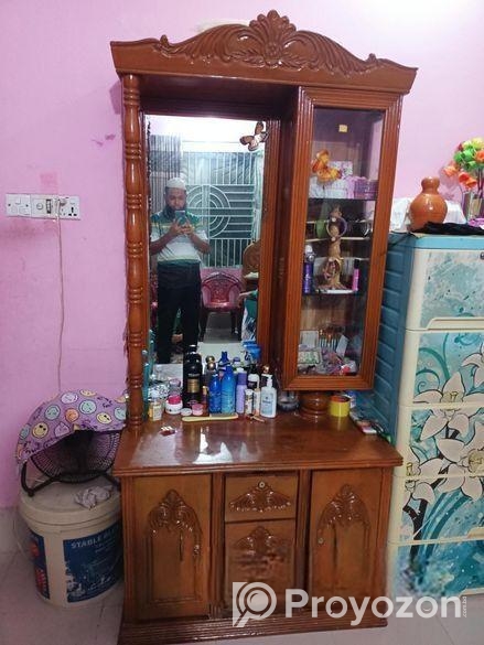 ডেসিং টেবিল