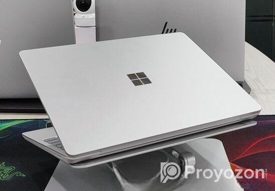 Microsoft Surface Laptop Go Core i5 10th Gen16G
