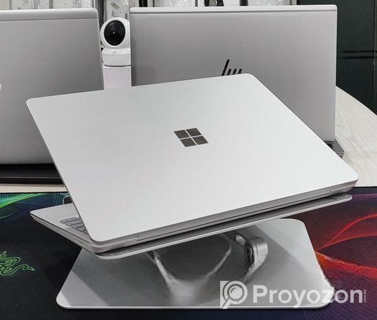 Microsoft Surface Laptop Go Core i5 10th Gen16G