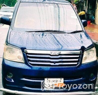 Toyota Noah X 2003