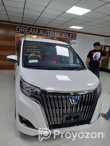 Toyota Esquire . 2020