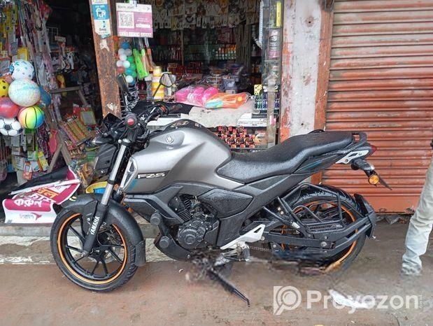Yamaha FZS V3 . 2021